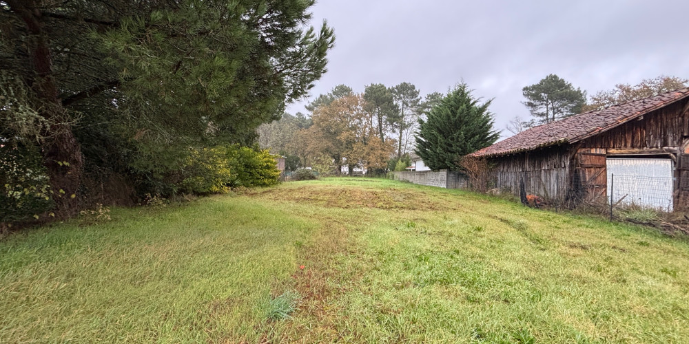 terrain à MONT DE MARSAN (40000)