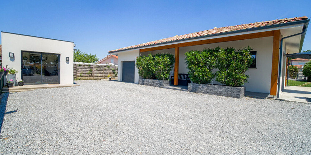 maison à LABOUHEYRE (40210)