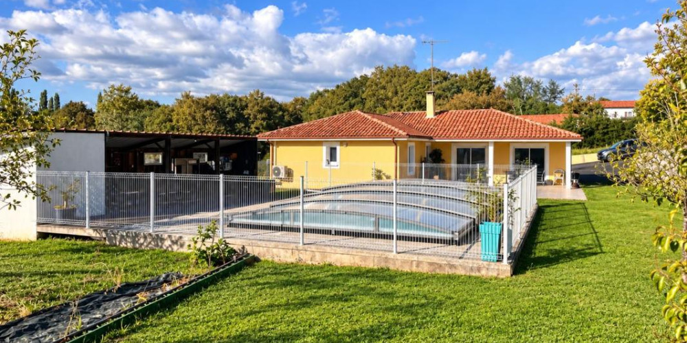 maison à LABATUT (40300)