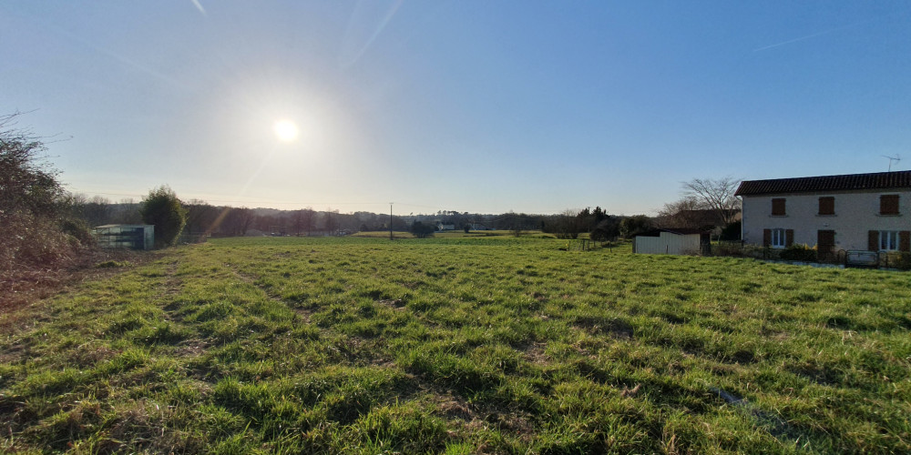 terrain à ST SEVER (40500)