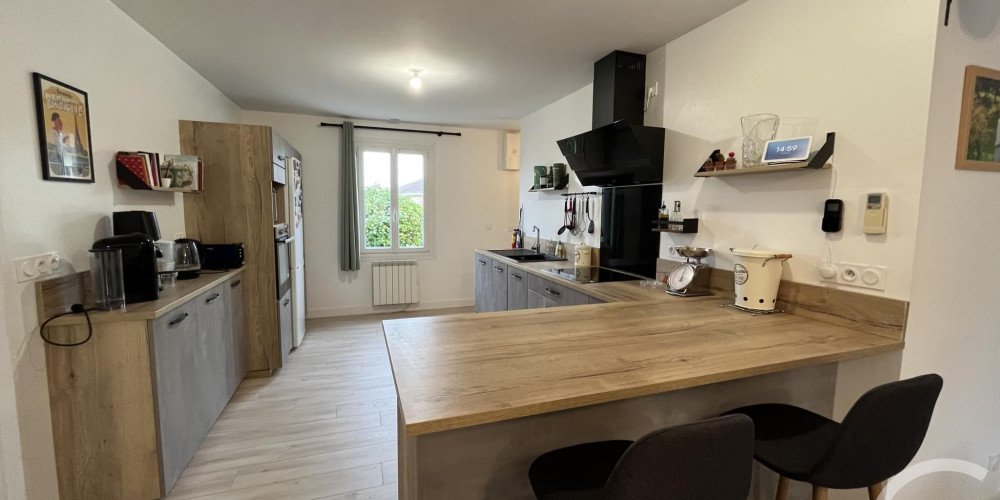 maison à ST PIERRE DU MONT (40280)