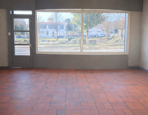 local commercial  MONT DE MARSAN