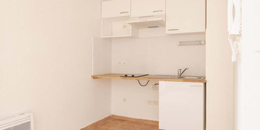 appartement à ST PIERRE DU MONT (40280)