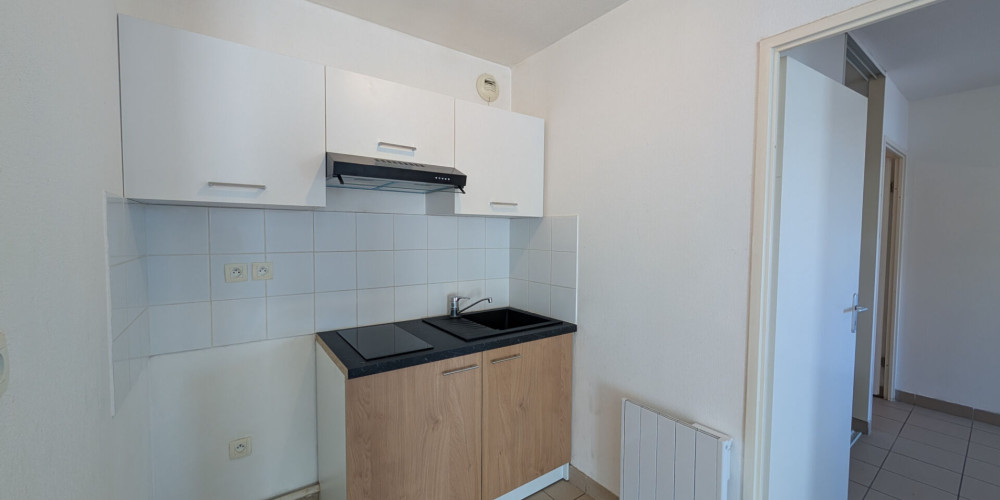 appartement à ST PIERRE DU MONT (40280)