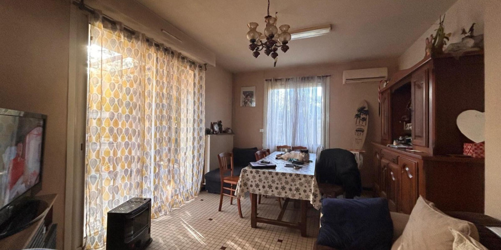 maison à ST PIERRE DU MONT (40280)