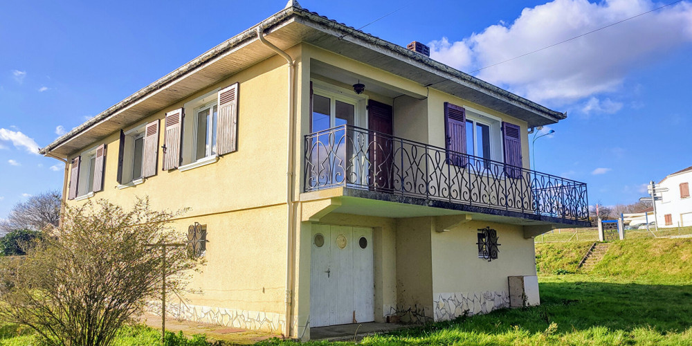 maison à ST SEVER (40500)