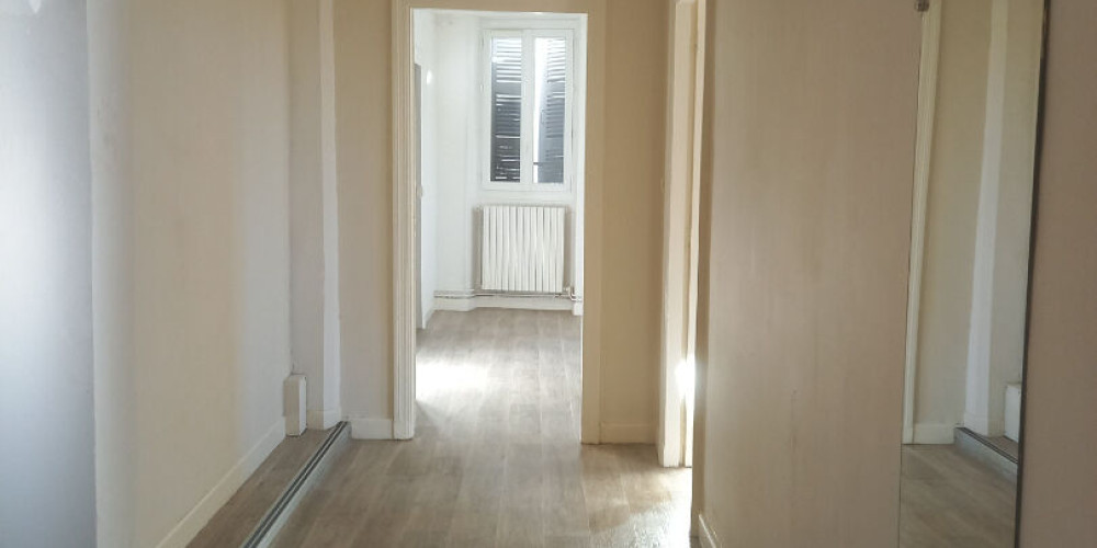 appartement à AMOU (40330)