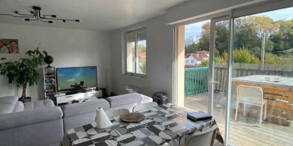 appartement à POUILLON (40350)