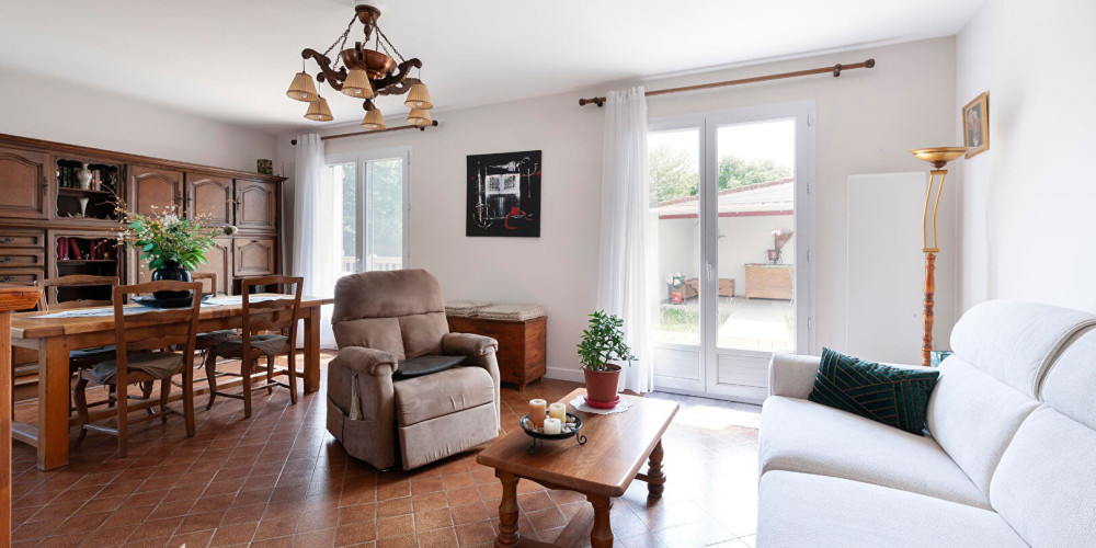 maison à OEYRELUY (40180)