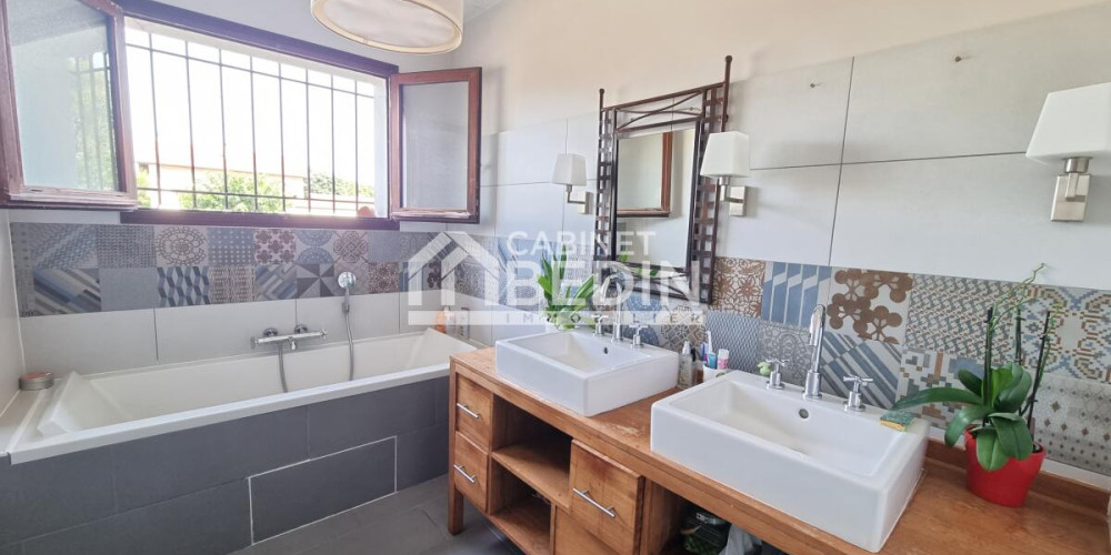 maison à OEYRELUY (40180)