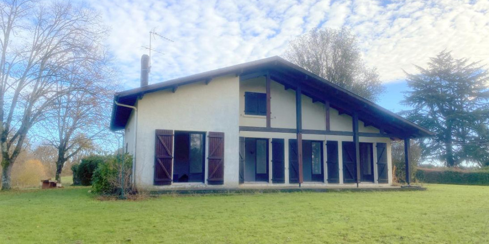 maison à AMOU (40330)