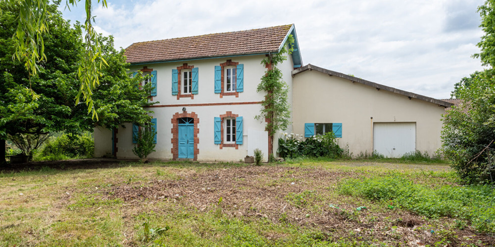 maison à AMOU (40330)