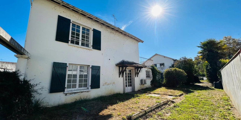 maison à AMOU (40330)