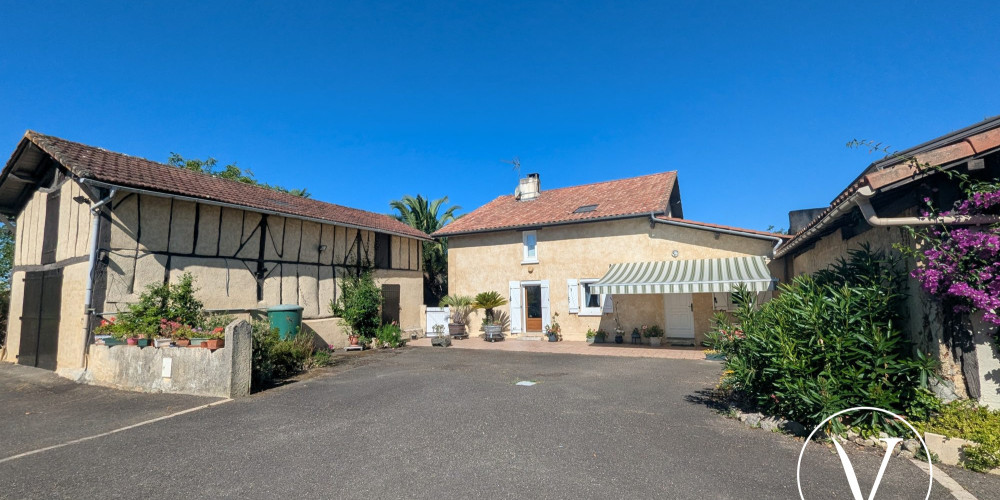 maison à MONTSOUE (40500)