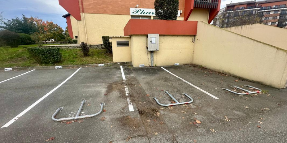 parking à DAX (40100)