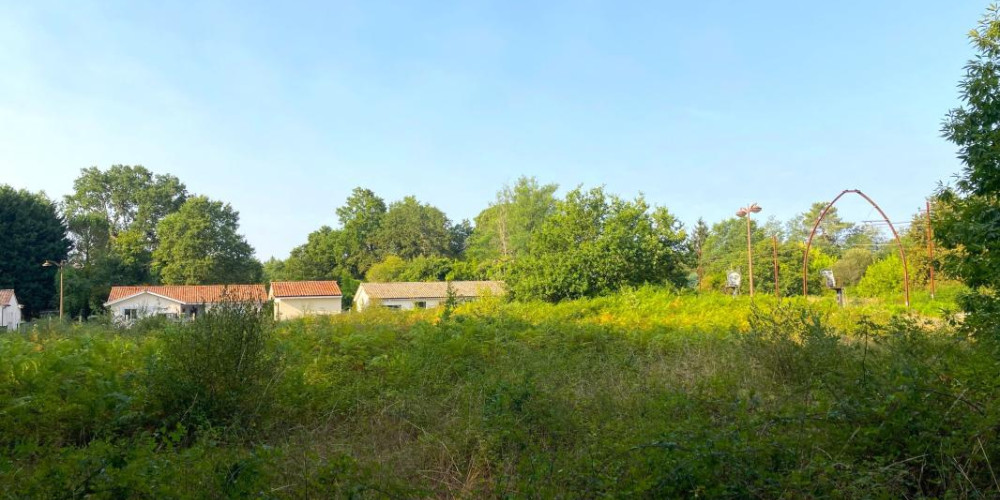 terrain à MORCENX (40110)