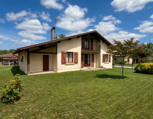maison  BEGAAR