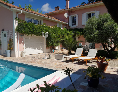maison  ROQUEFORT