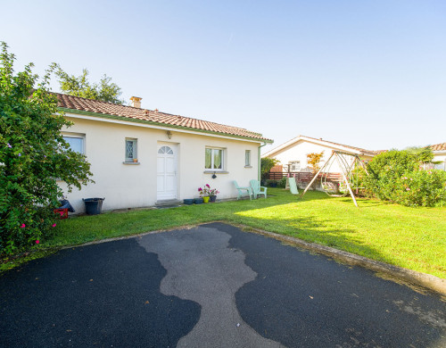 maison  PARENTIS EN BORN